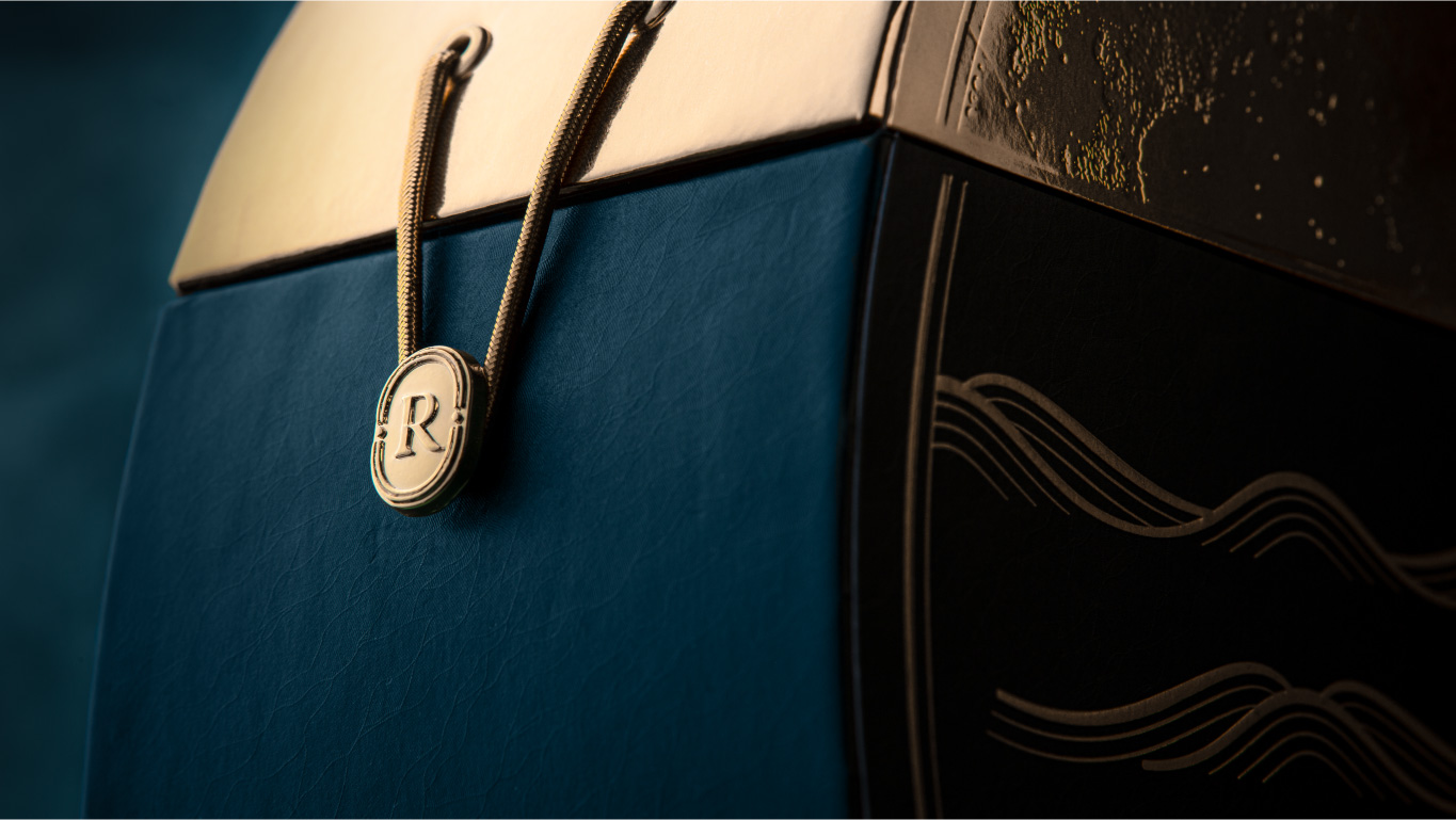REGENT HONG KONG | Premium Mooncake Packaging Design 2025